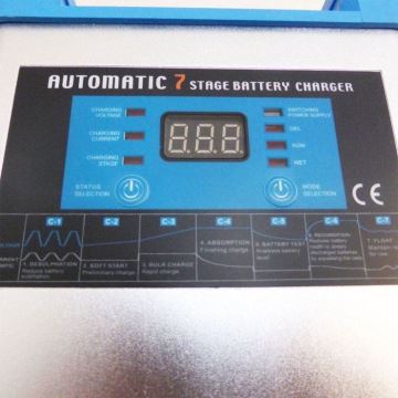 Automata ólomsavas akkumulátortöltő 12/230V