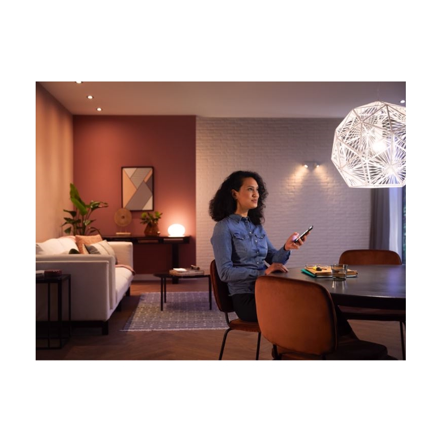 Kezdőkészlet Philips Hue White Ambiance 3xE27/8W 2200-6500K + csatlakozó berendezés és távirányítás