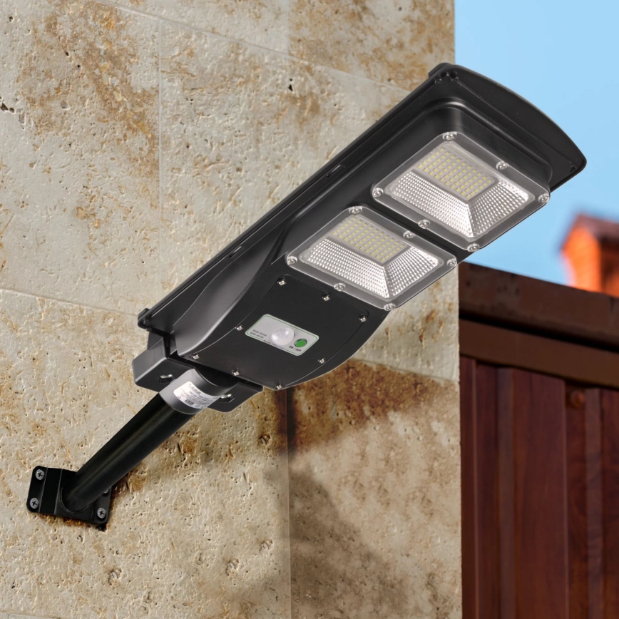 LED Szolár utcai lámpa érzékelővel STREET 2xLED/6W/3,2V IP65 + távirányító