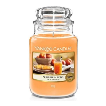 Yankee Candle - Illatosított gyertya FARM FRESH PEACH nagy 623g 110-150 órás